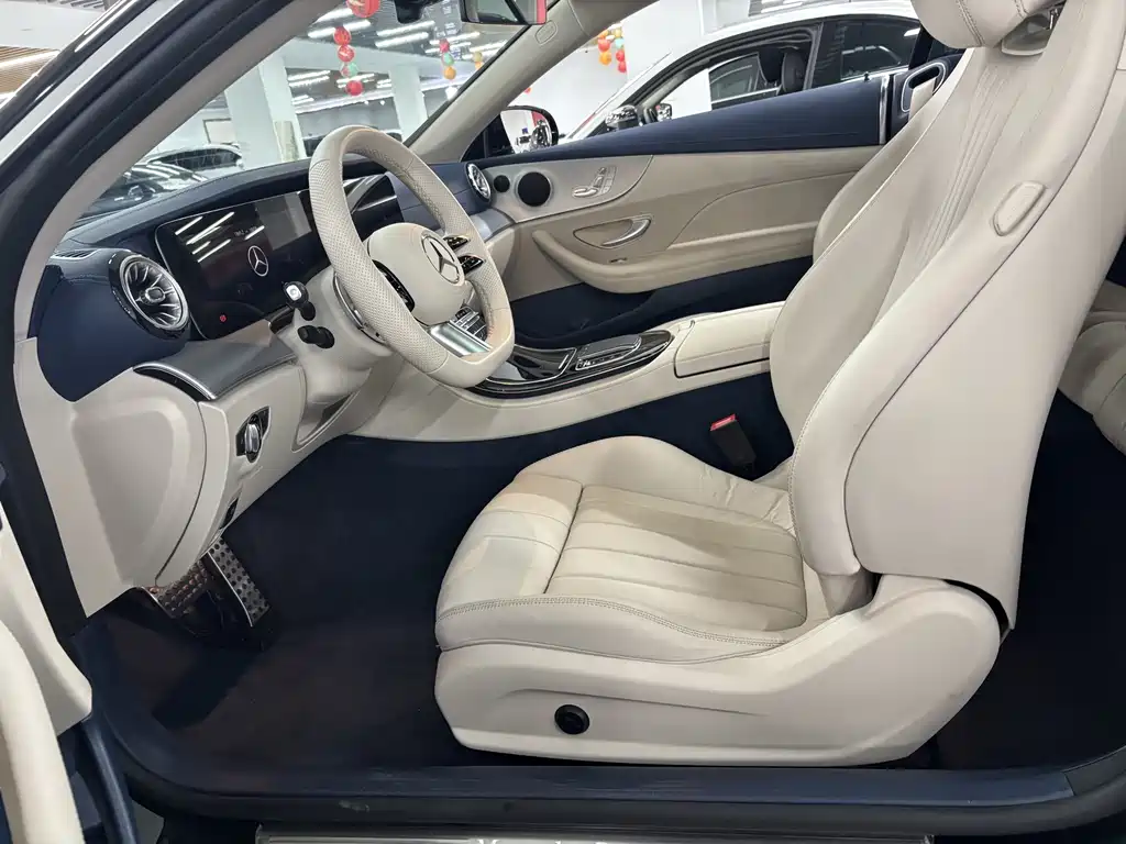 Mercedes-Benz E-Class 2023 — фото 11