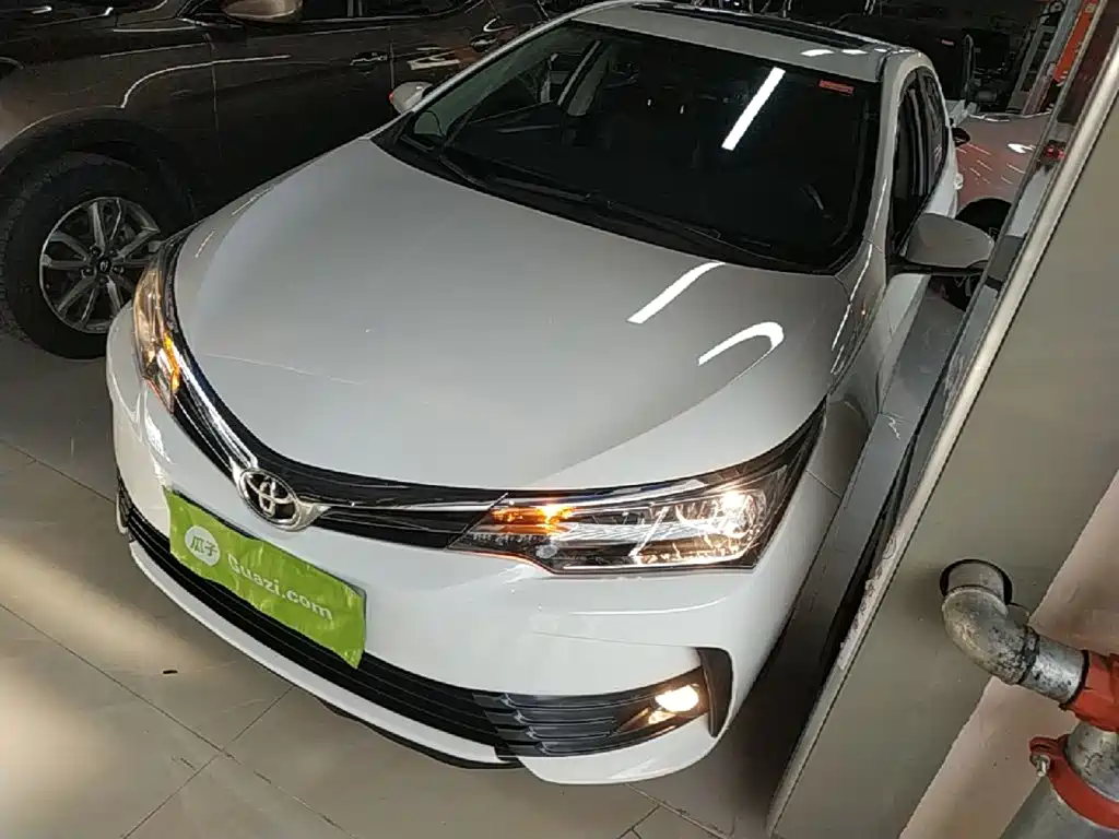 Toyota Corolla 2019 — фото 2