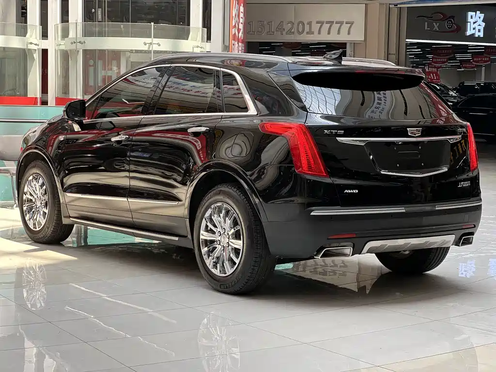 Cadillac XT5 2019 — фото 12