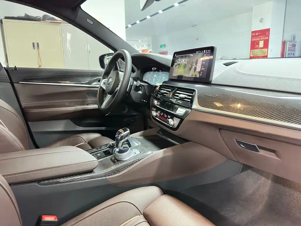 BMW 6 Series GT 2022 — фото 17