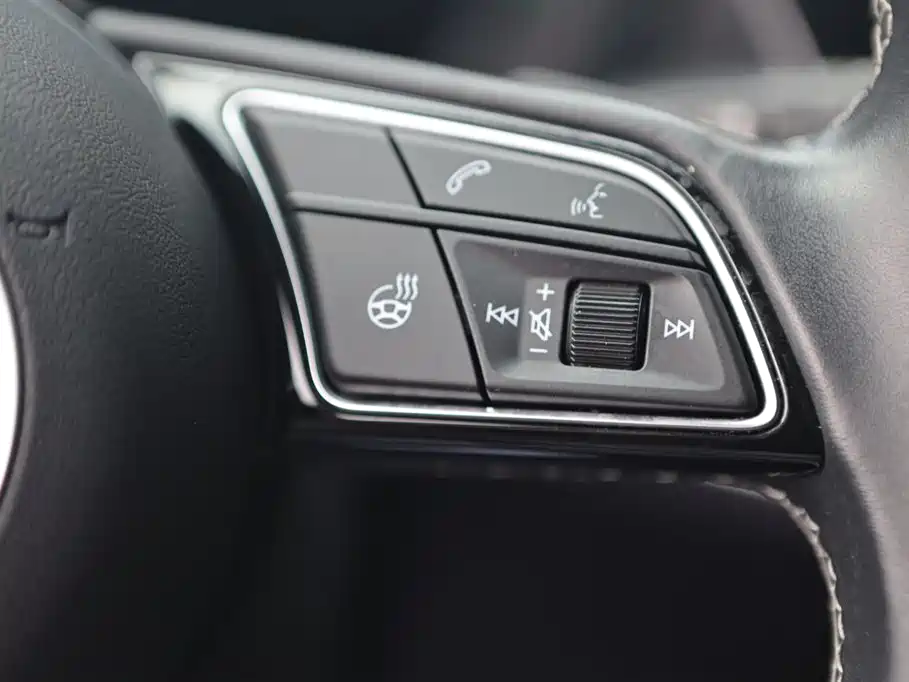 Audi A3 2023 — фото 11