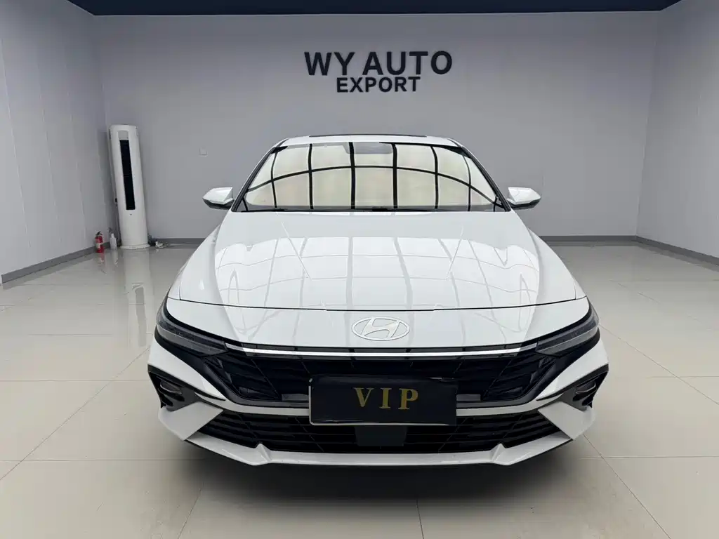 Hyundai Elantra 2023