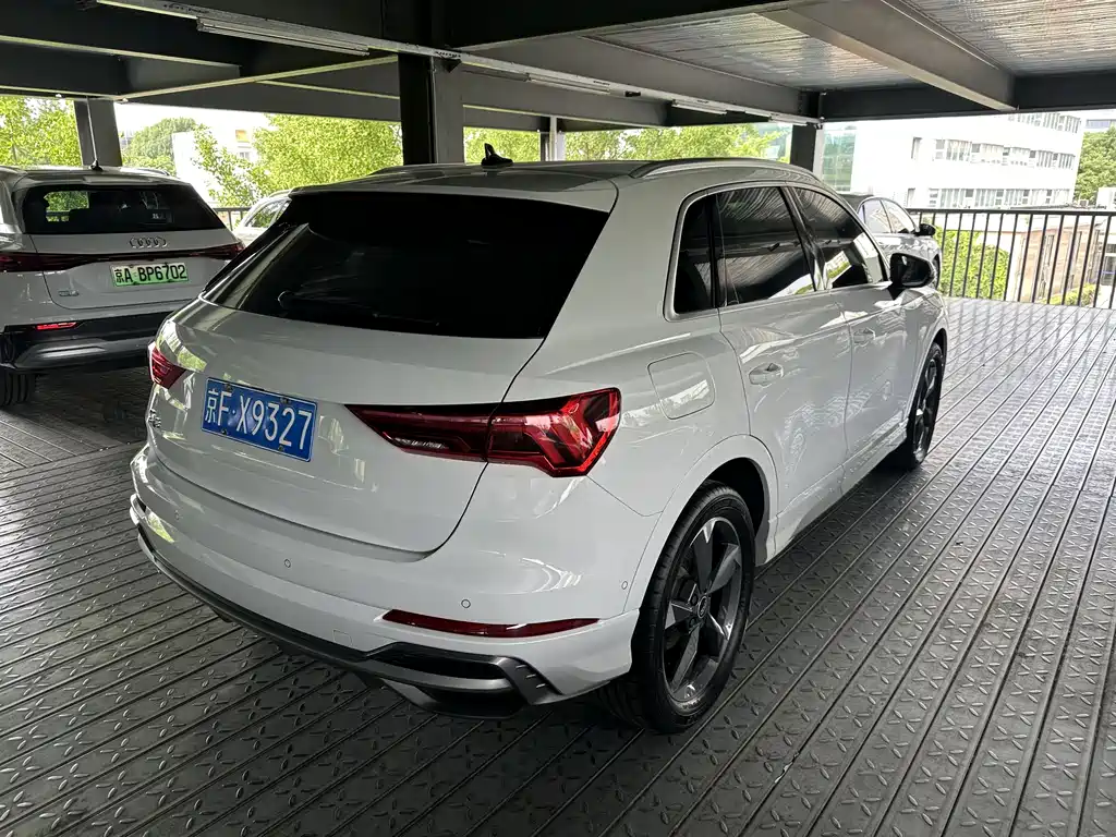 Audi Q3 2022 — фото 2