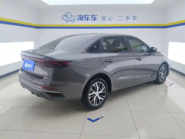 Geely Emgrand 2025