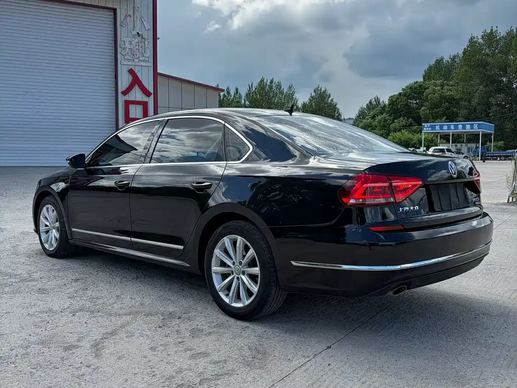 Volkswagen Passat 2018 — фото 9