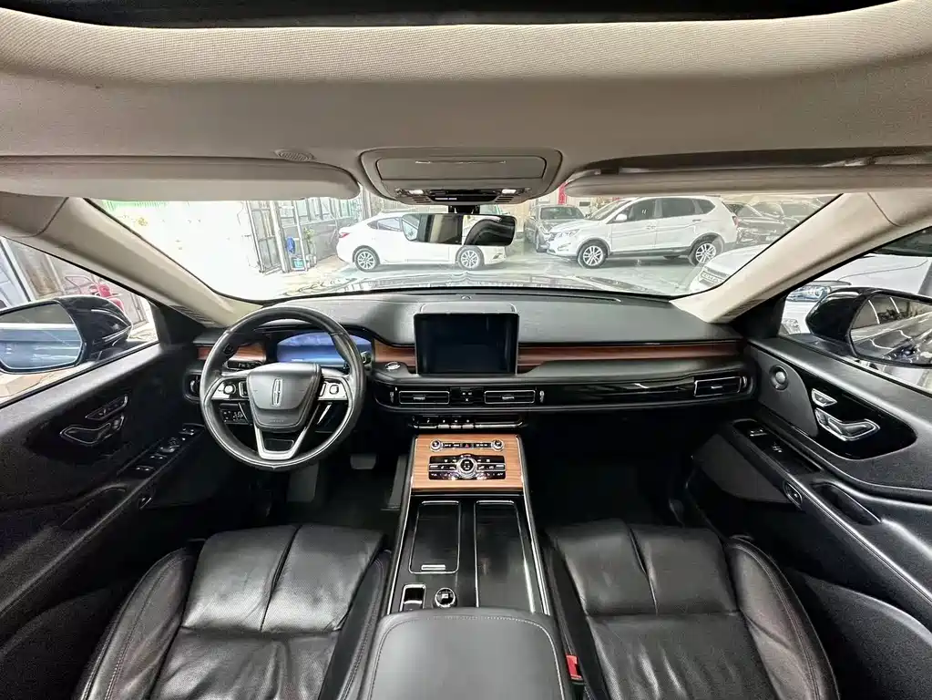 Lincoln Aviator 2020 — фото 13