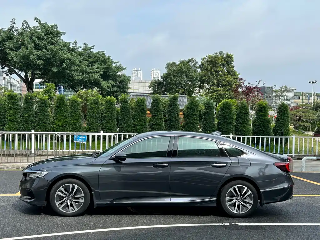 Honda Accord 2022 — фото 2