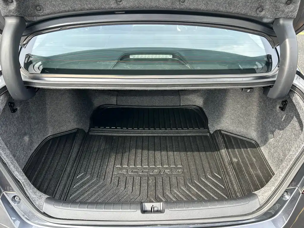 Honda Accord 2022 — фото 19