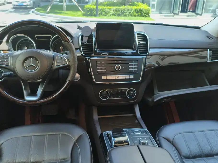 Mercedes-Benz GLS 2019 — фото 11