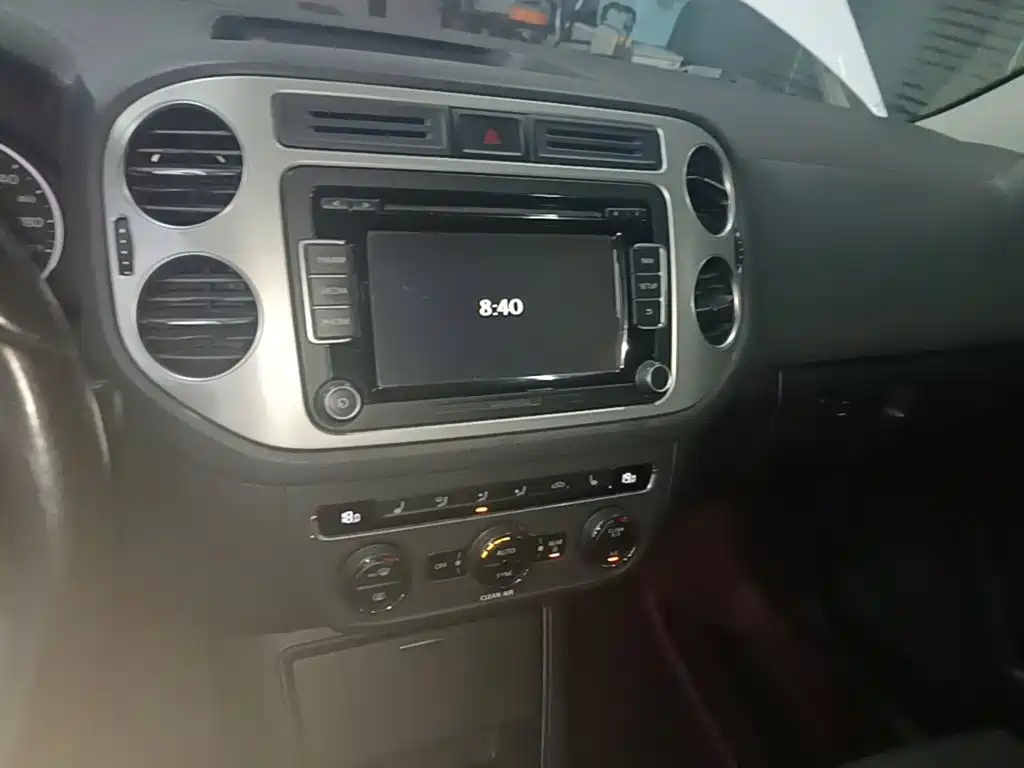 Volkswagen Tiguan 2015 — фото 13