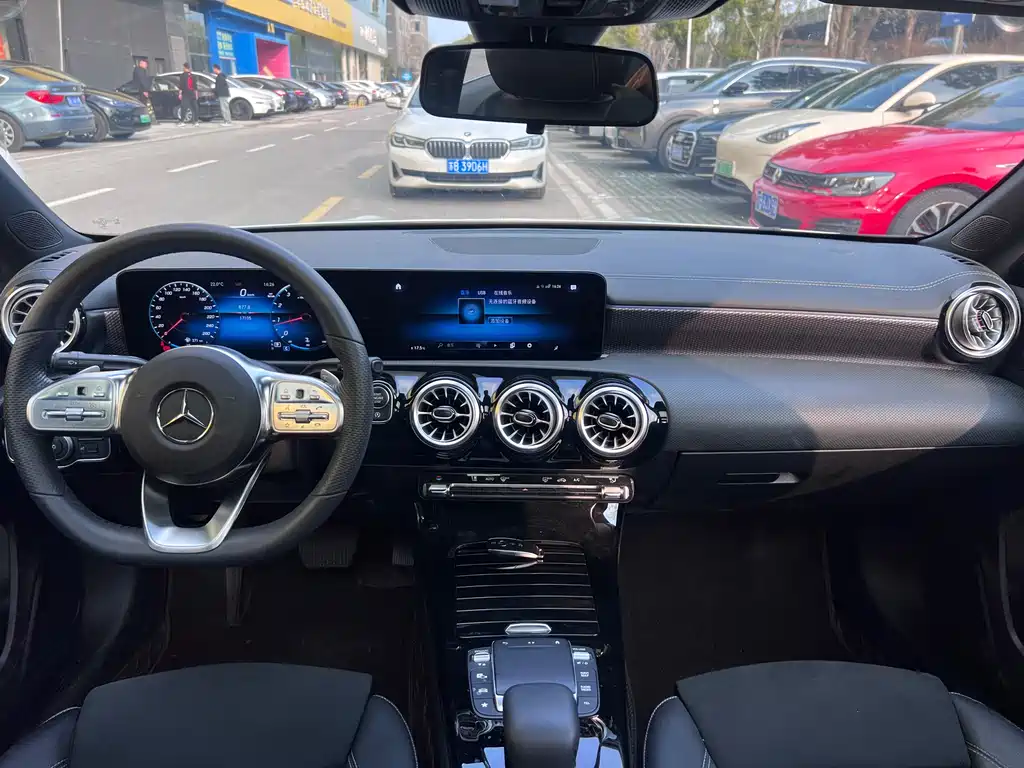 Mercedes-Benz A-Class 2023 — фото 8