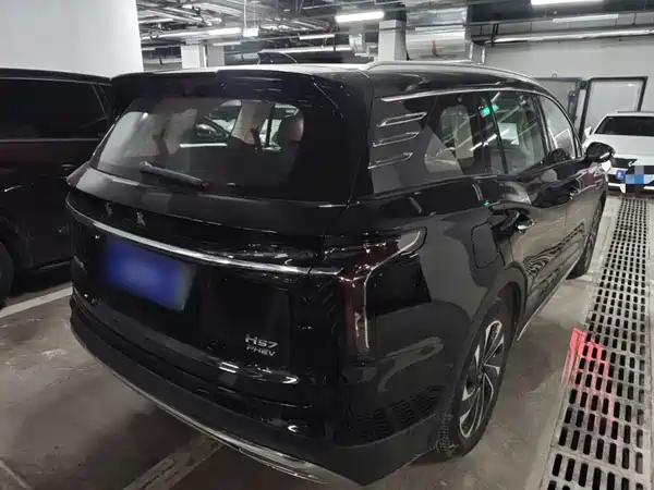 Hongqi HS7 PHEV 2025