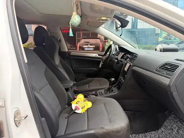 Volkswagen Golf 2020