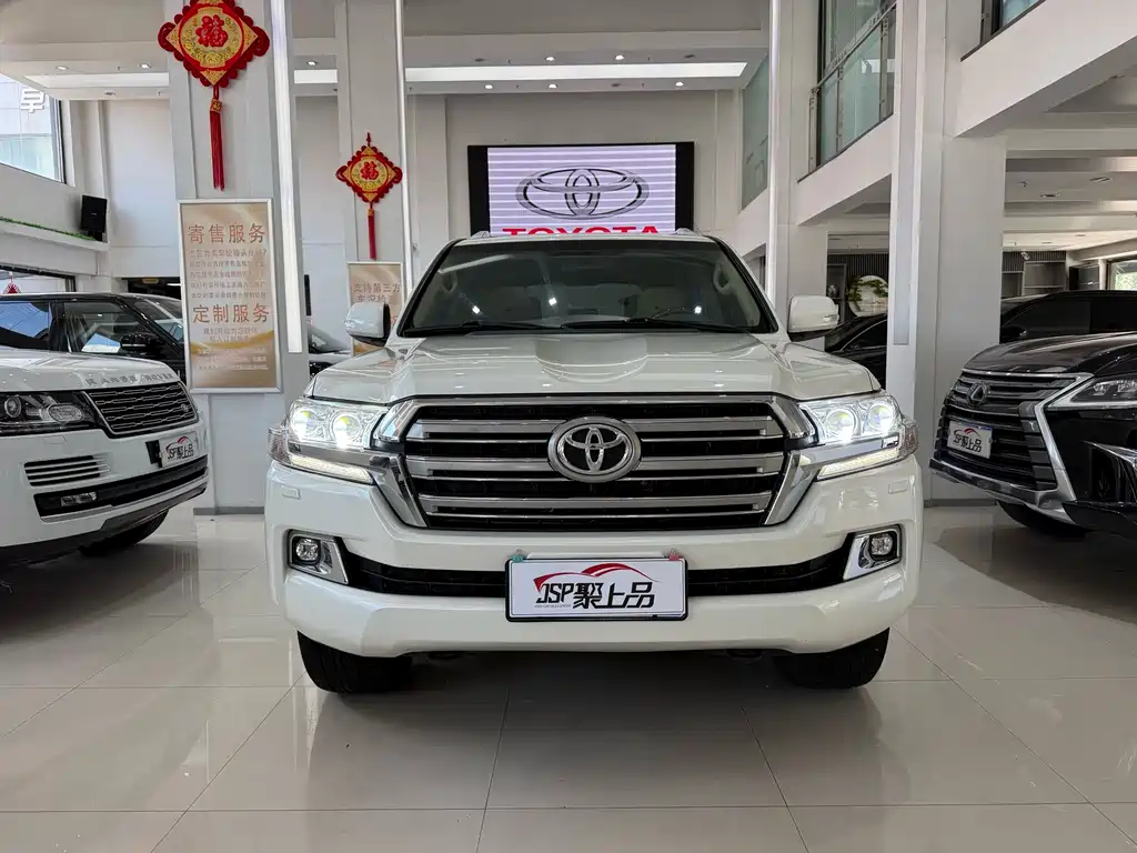 Toyota Land Cruiser 2017 — фото 2