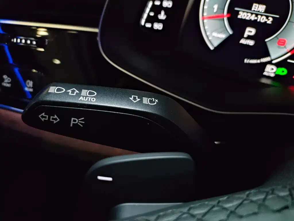 Audi Q7 2022 — фото 21