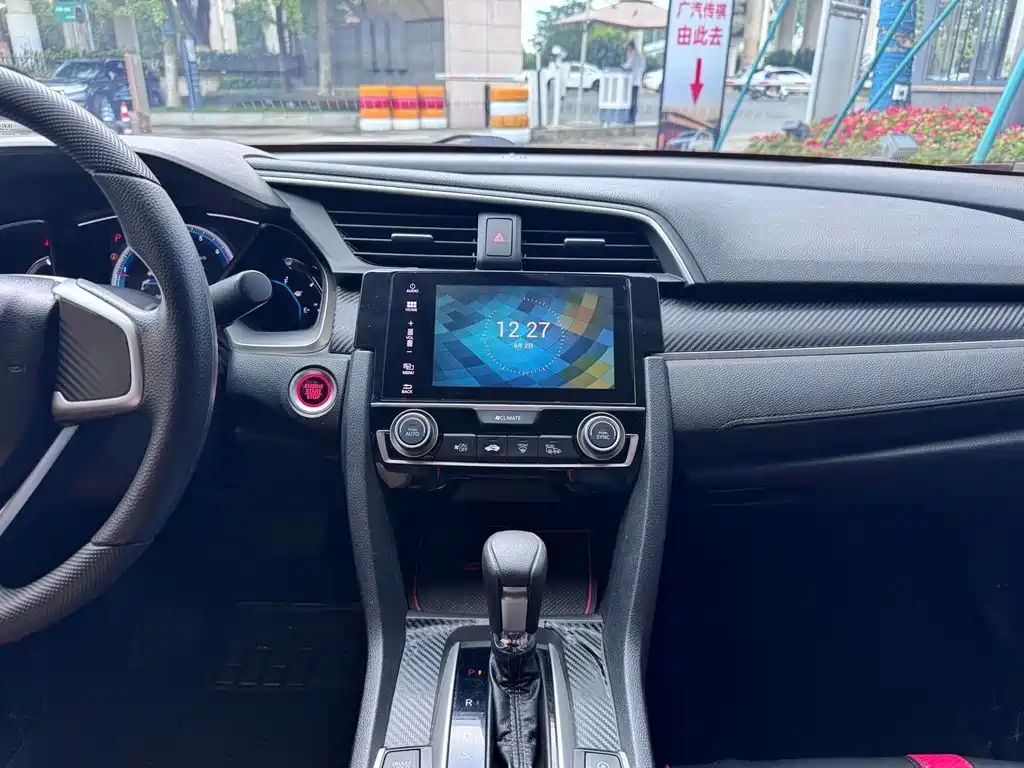 Honda Civic 2019 — фото 14