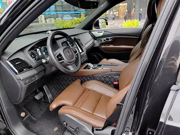 Volvo XC90 2021