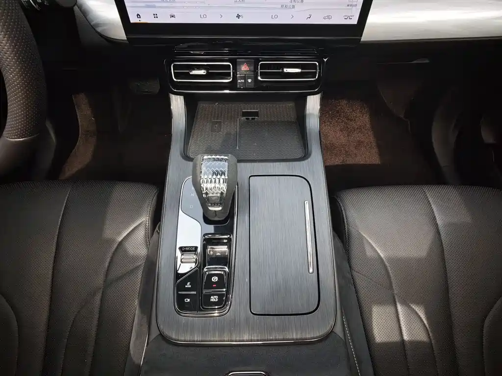 GAC Motor Trumpchi ES9 2024 — фото 14