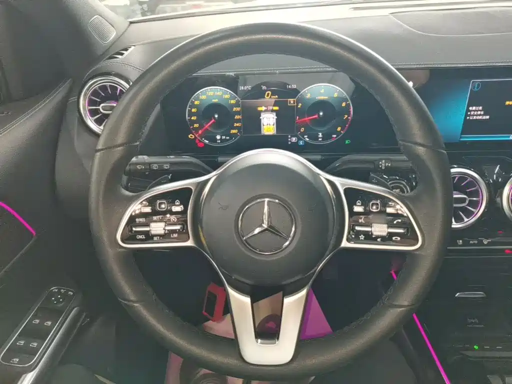 Mercedes-Benz GLA 2021 — фото 11