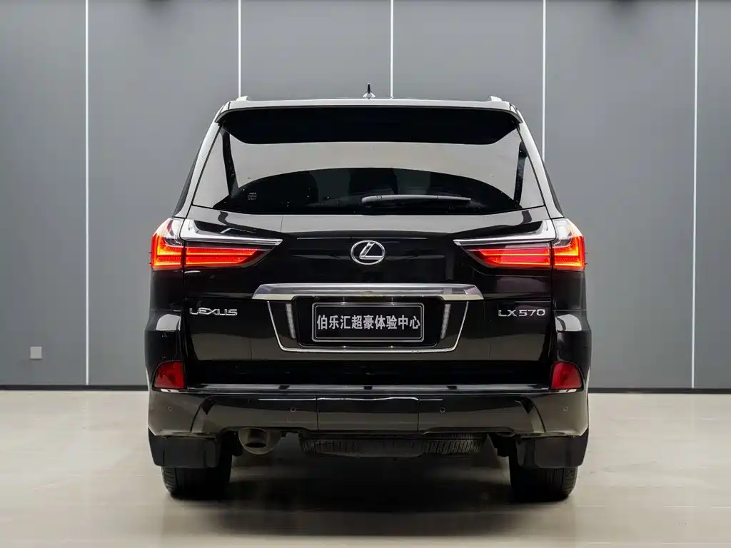 Lexus LX 2020 — фото 6