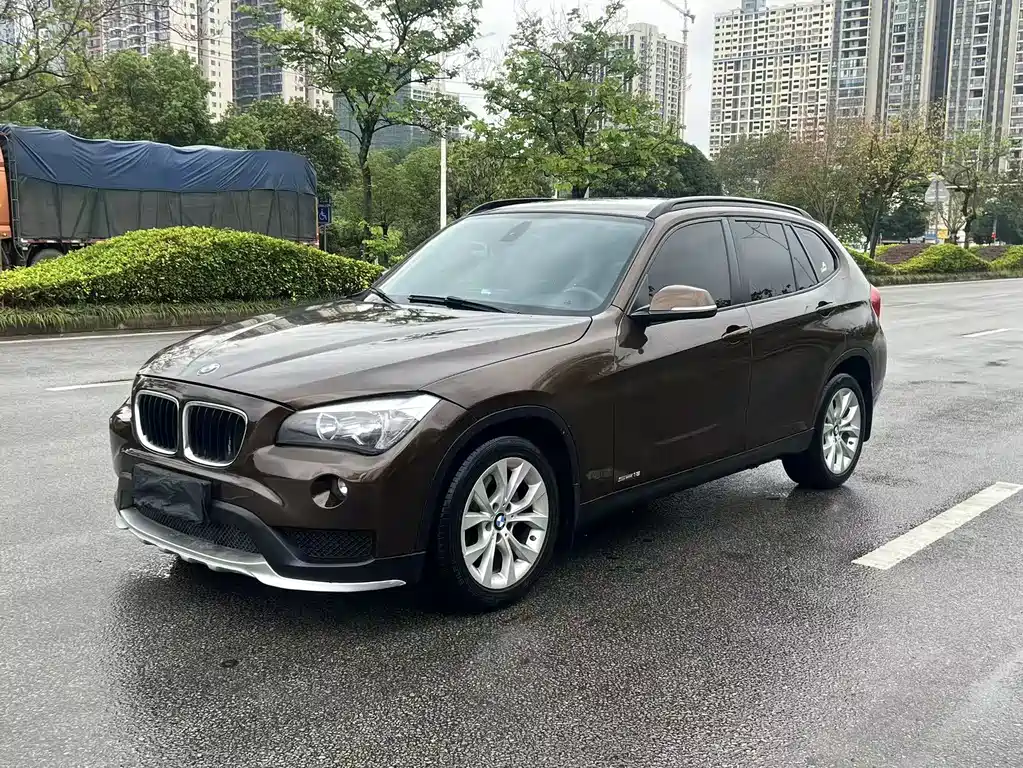 BMW X1 2014 — фото 1