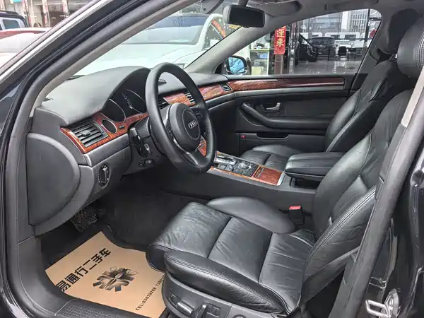 Audi A8 2004