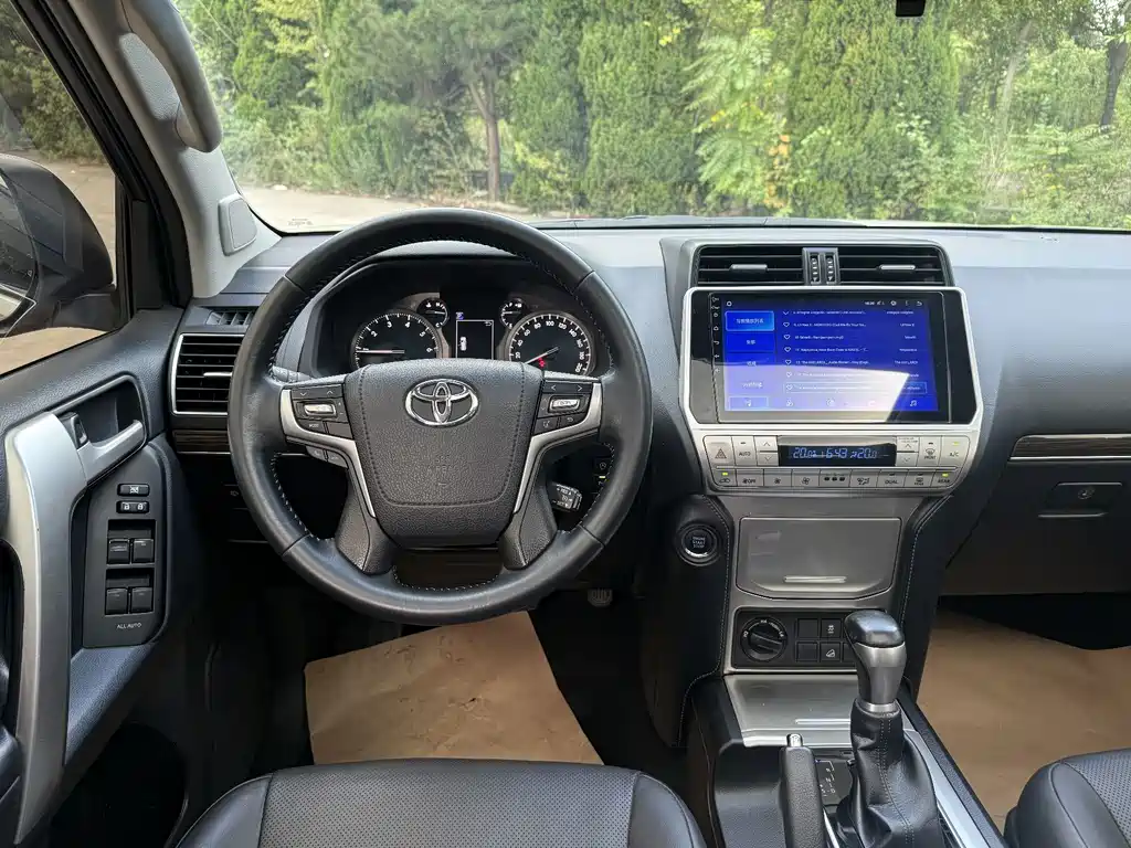 Toyota Prado 2019 — фото 15