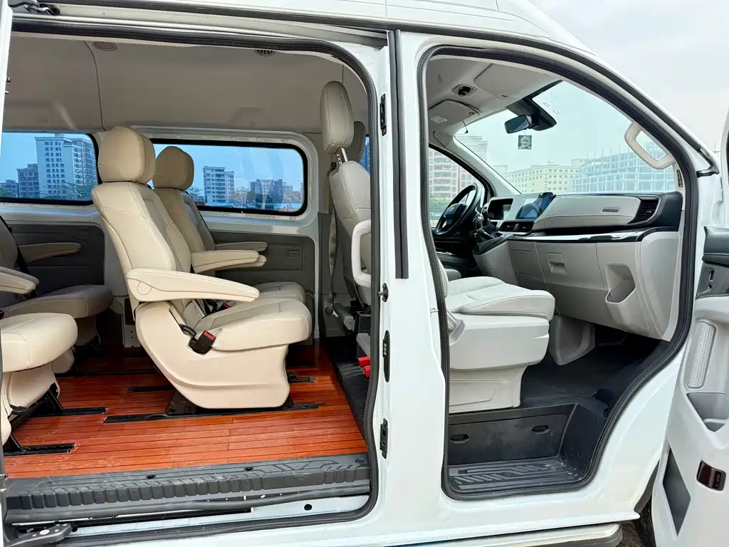 Ford Transit 2023 — фото 11
