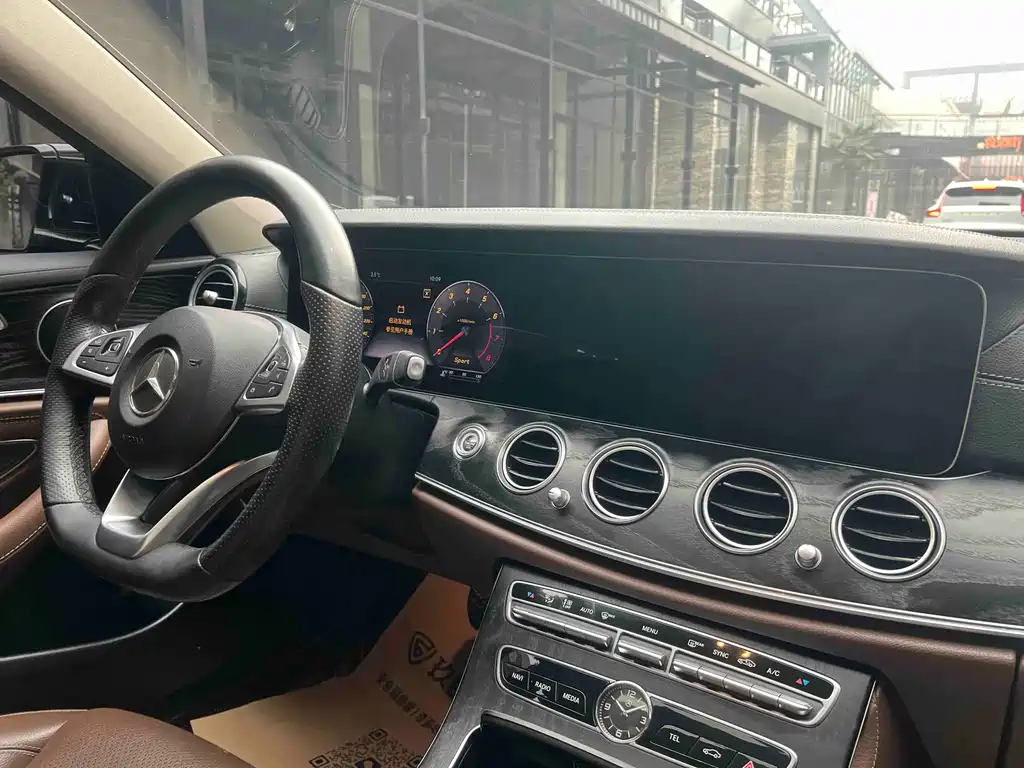 Mercedes-Benz E-Class 2018 — фото 12