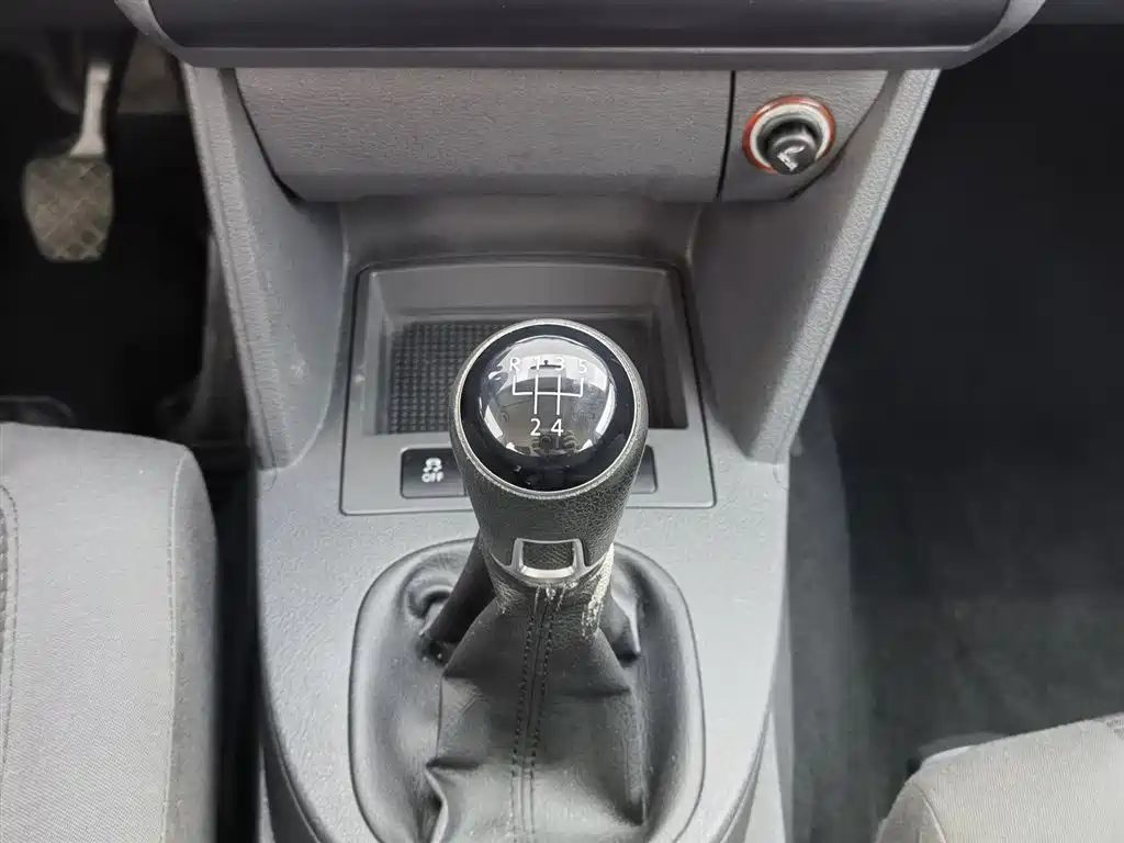 Volkswagen Touran 2015 — фото 13
