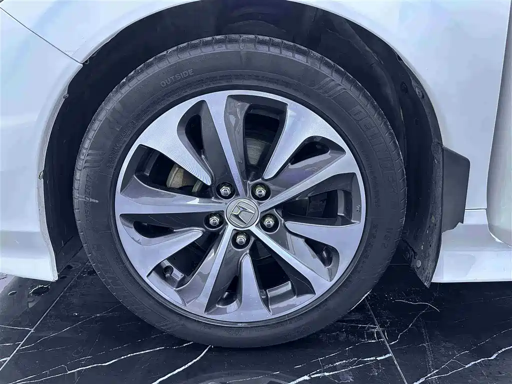 Honda Jade 2017 — фото 20