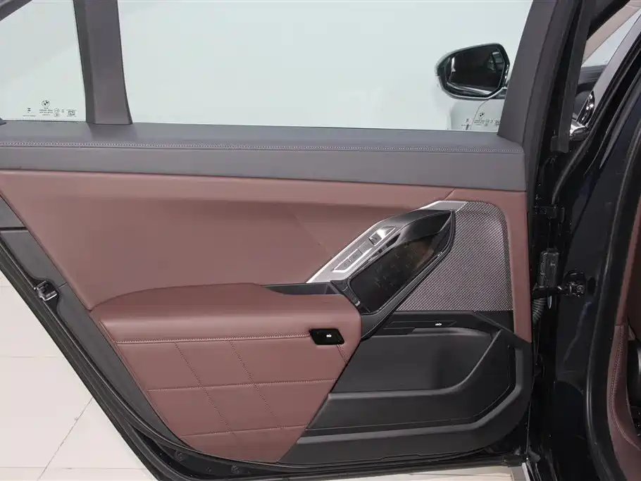 BMW 7 Series 2025 — фото 15