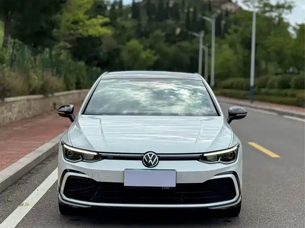 Volkswagen Golf 2023