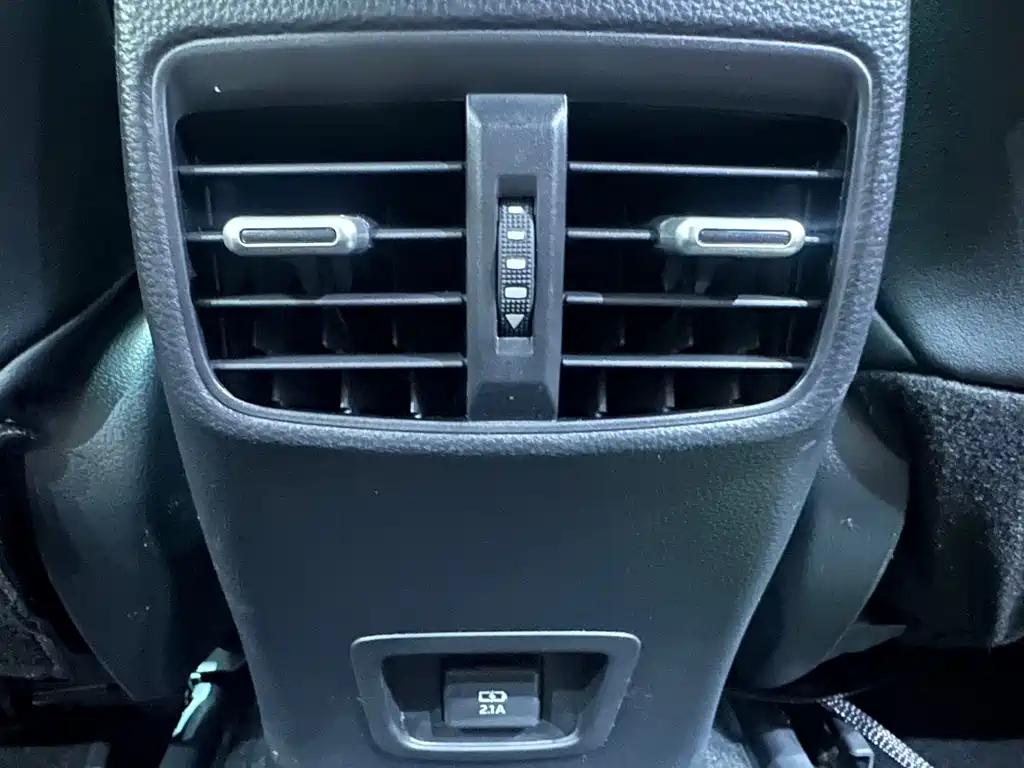 Toyota Levin 2023 — фото 15