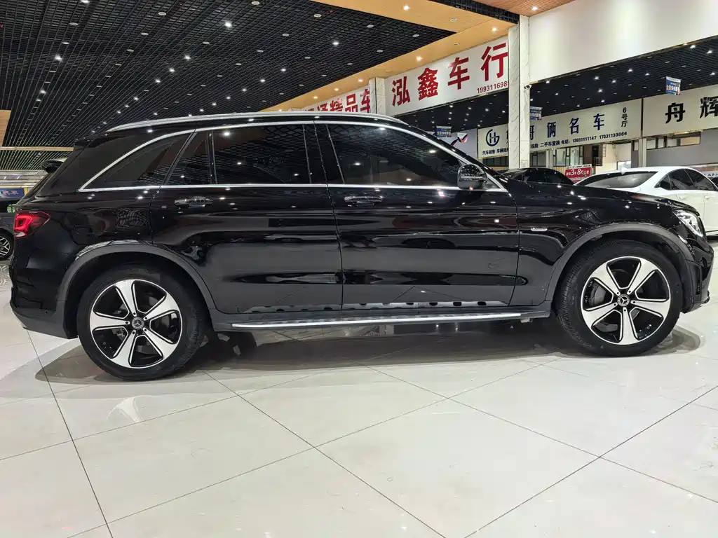 Mercedes-Benz GLC 2023