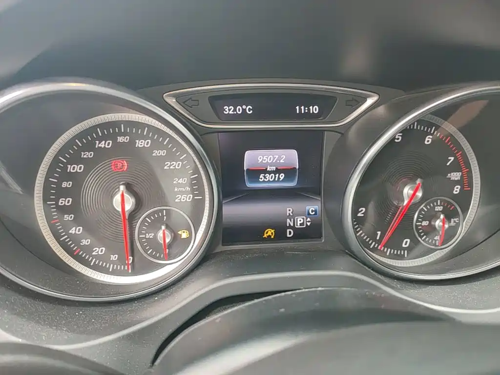 Mercedes-Benz GLA 2018 — фото 12
