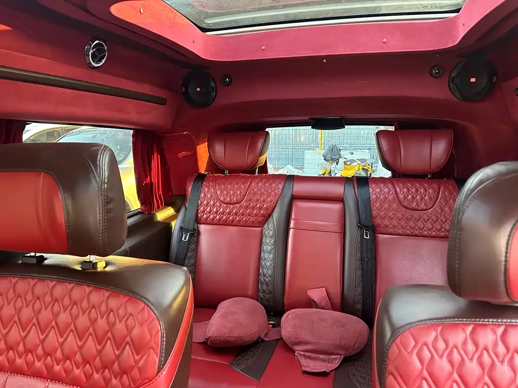 Mercedes-Benz V-Class 2020 — фото 15