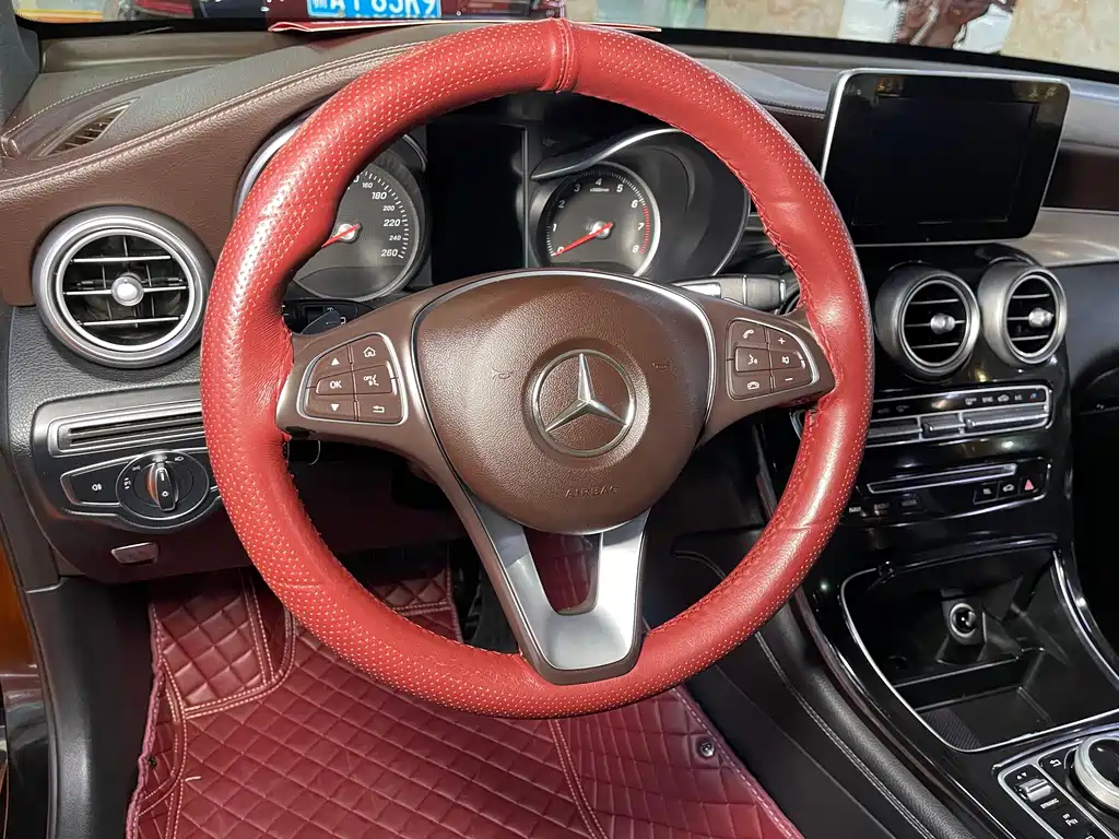 Mercedes-Benz GLC 2017 — фото 7