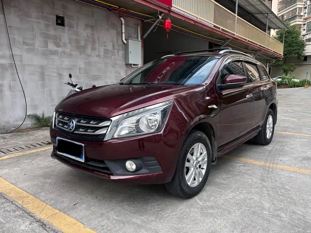 Venucia T70 2017