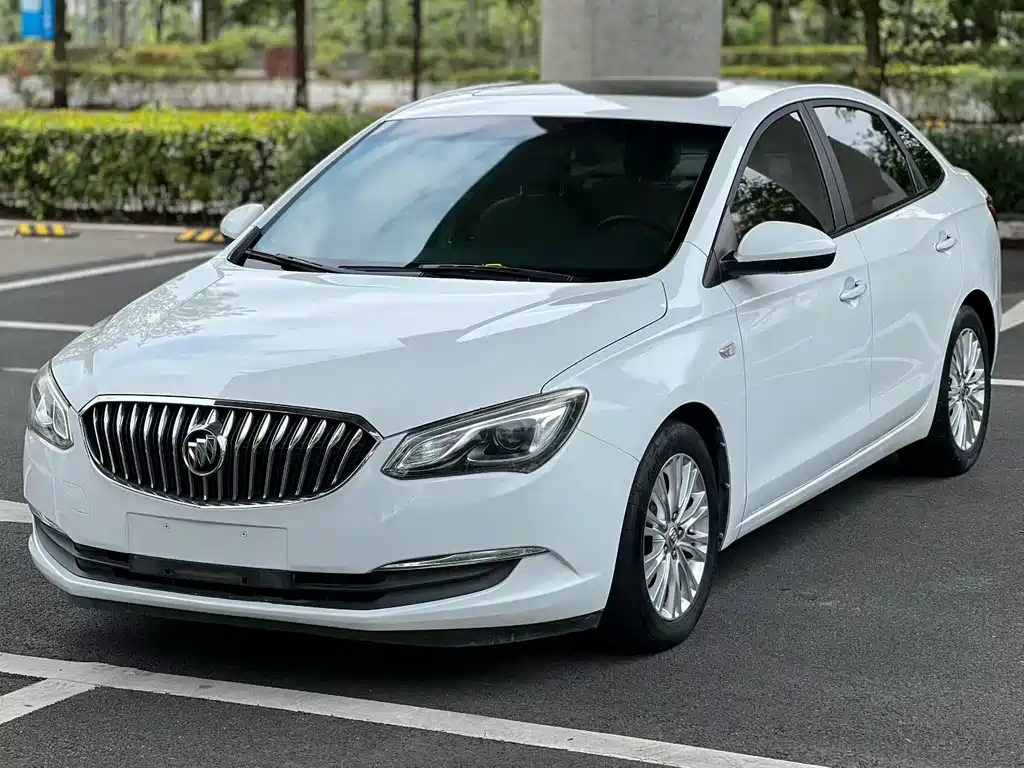 Buick Excelle 2016 — фото 1