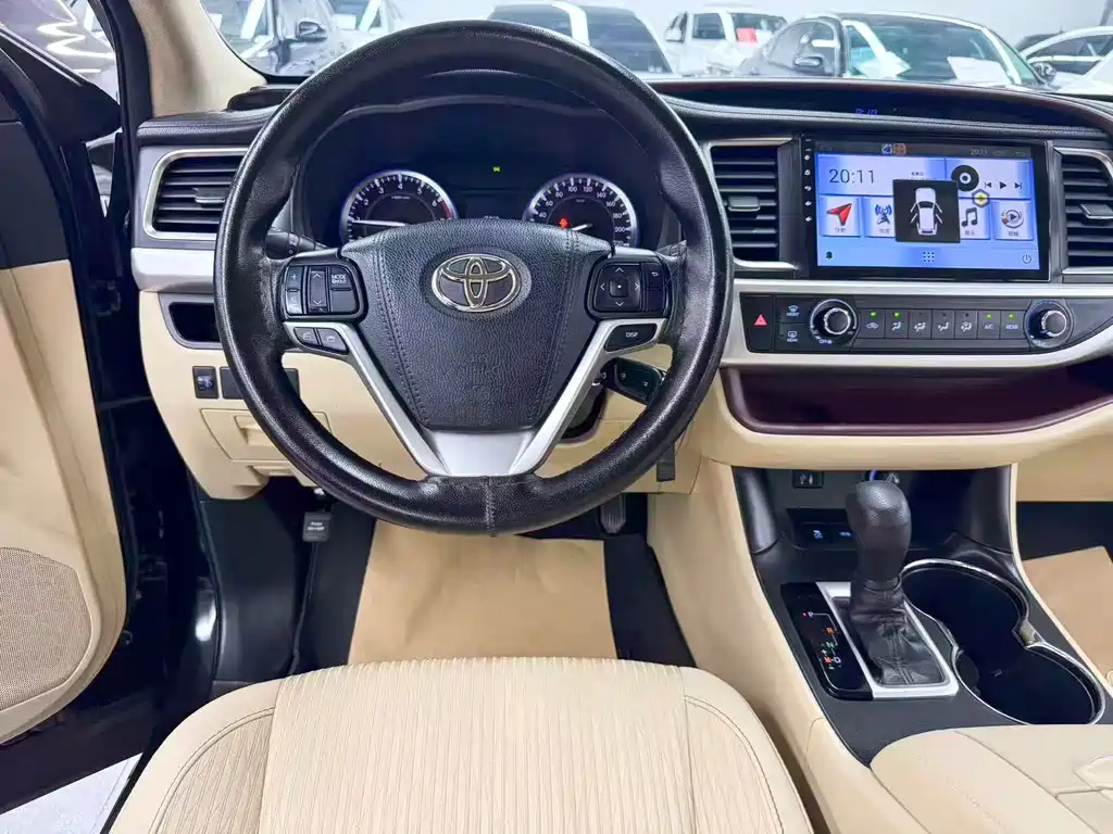 Toyota Highlander 2016 — фото 17