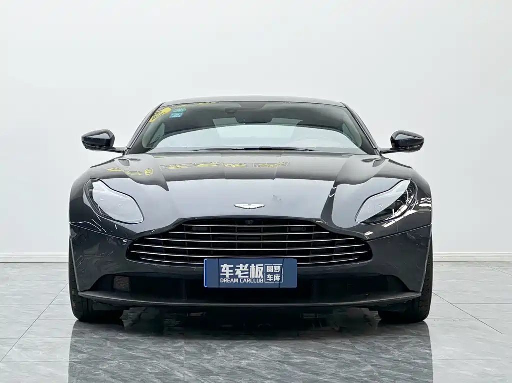 Aston Martin DB11 2020 — фото 2
