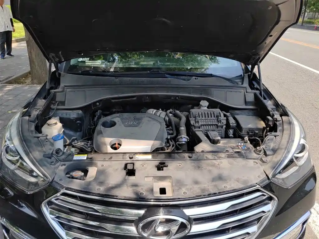 Hyundai Santa Fe 2018 — фото 21
