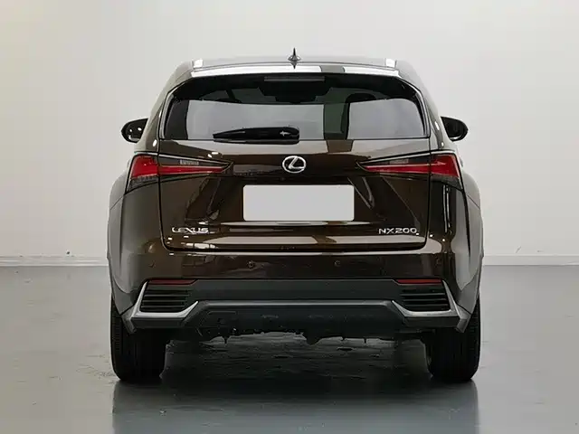 Lexus NX 2019 — фото 9