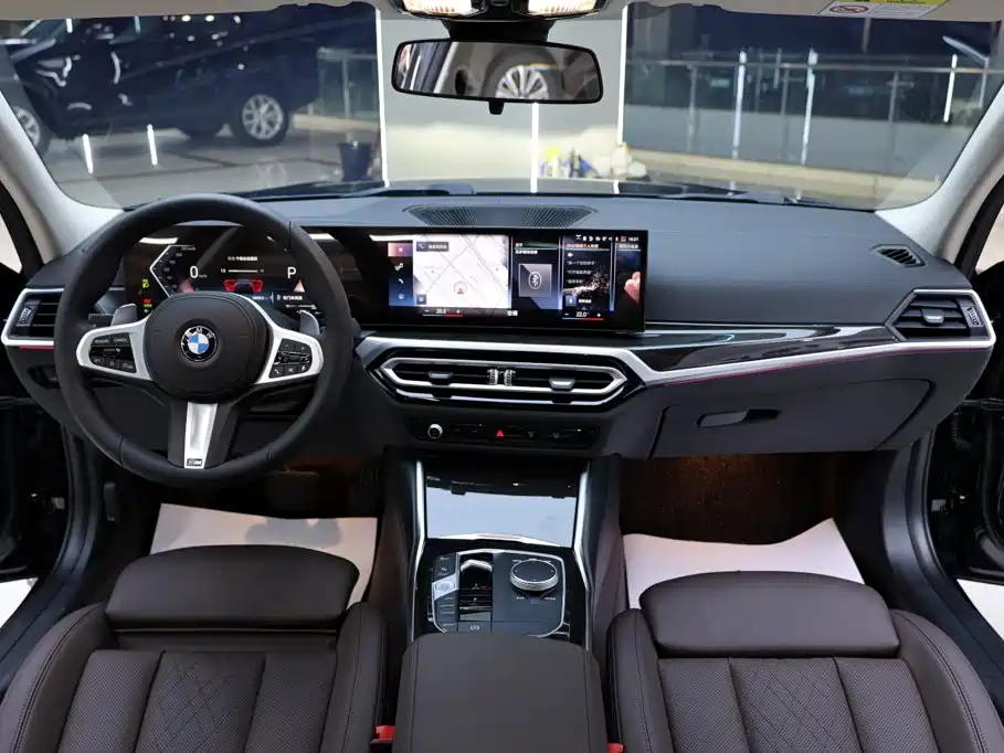 BMW 3 Series 2023 — фото 18