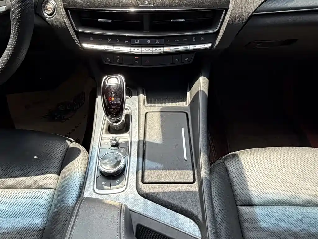 Cadillac CT5 2023 — фото 12