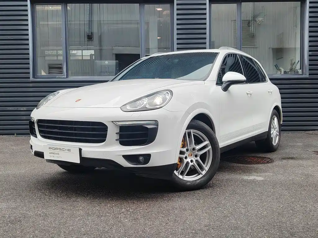Porsche Cayenne 2017 — фото 1
