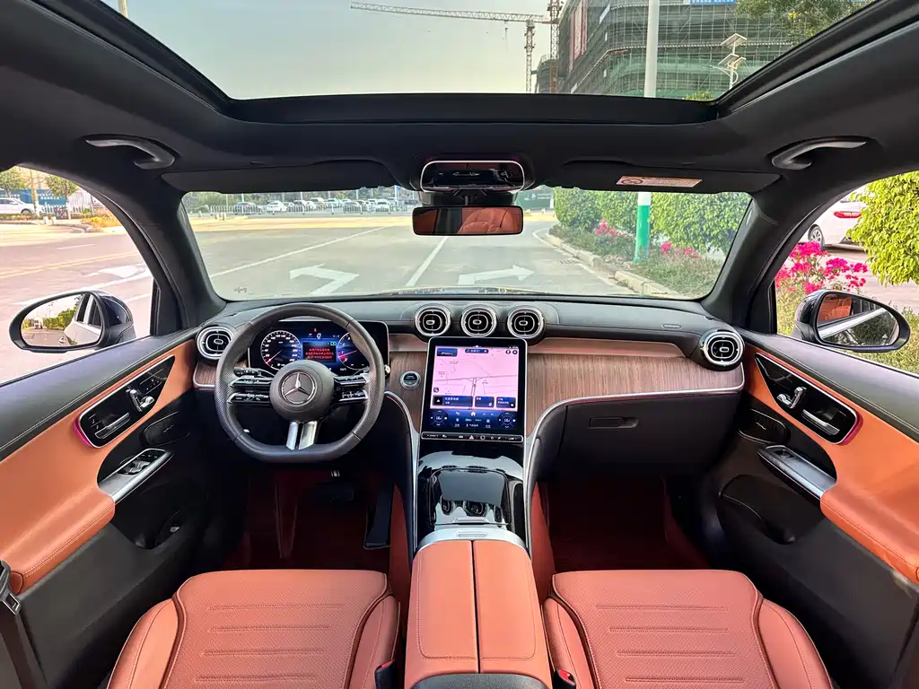 Mercedes-Benz GLC 2025