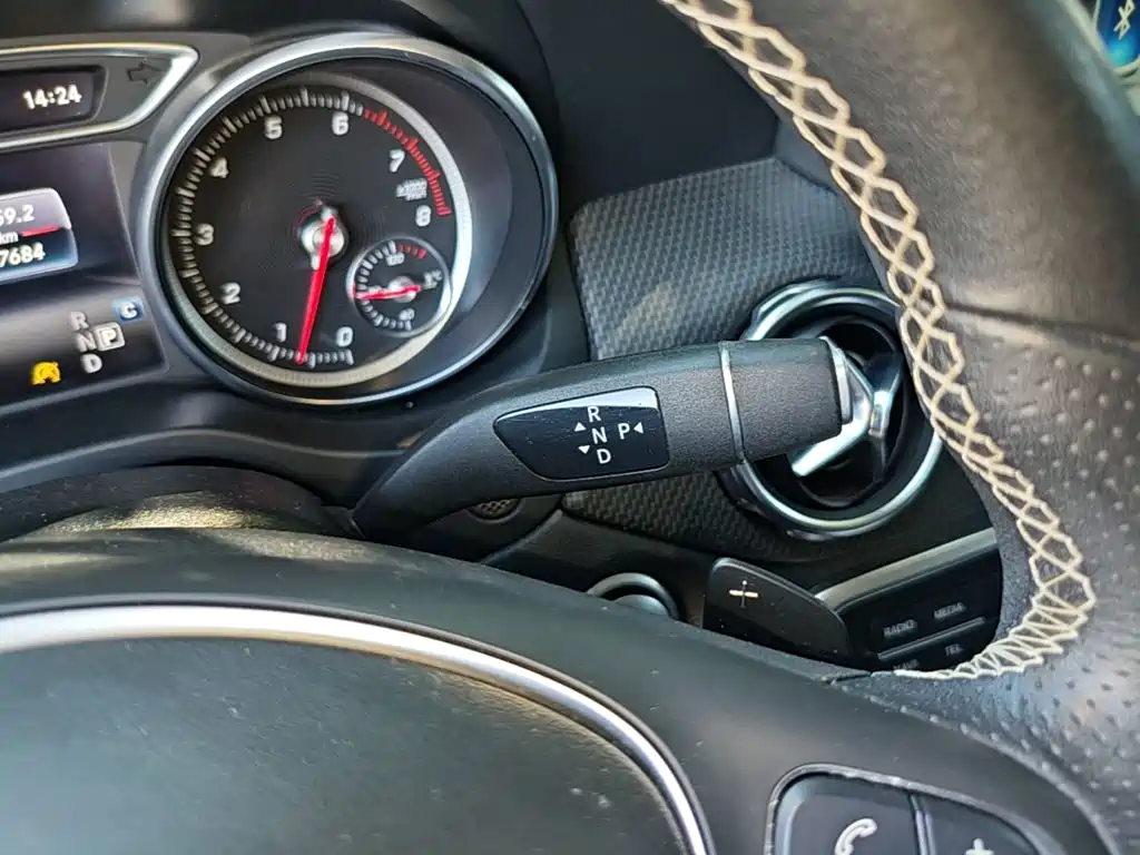 Mercedes-Benz GLA 2018 — фото 14