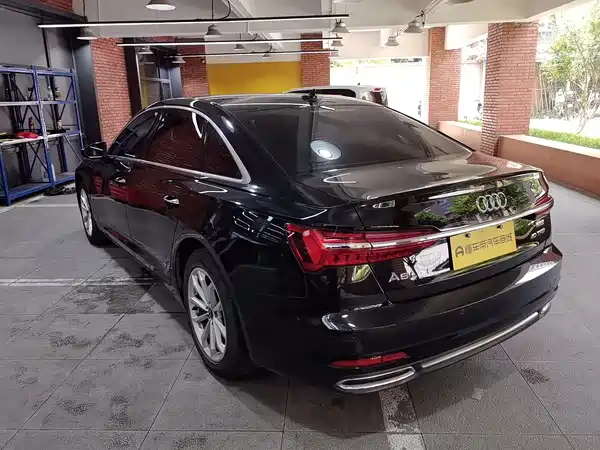 Audi A6L 2022